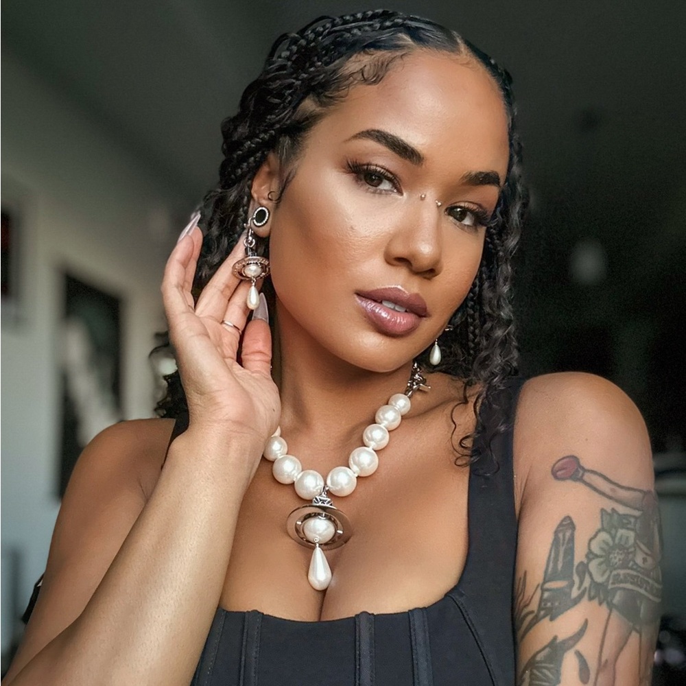 Meet the Posher | @noirbyjess